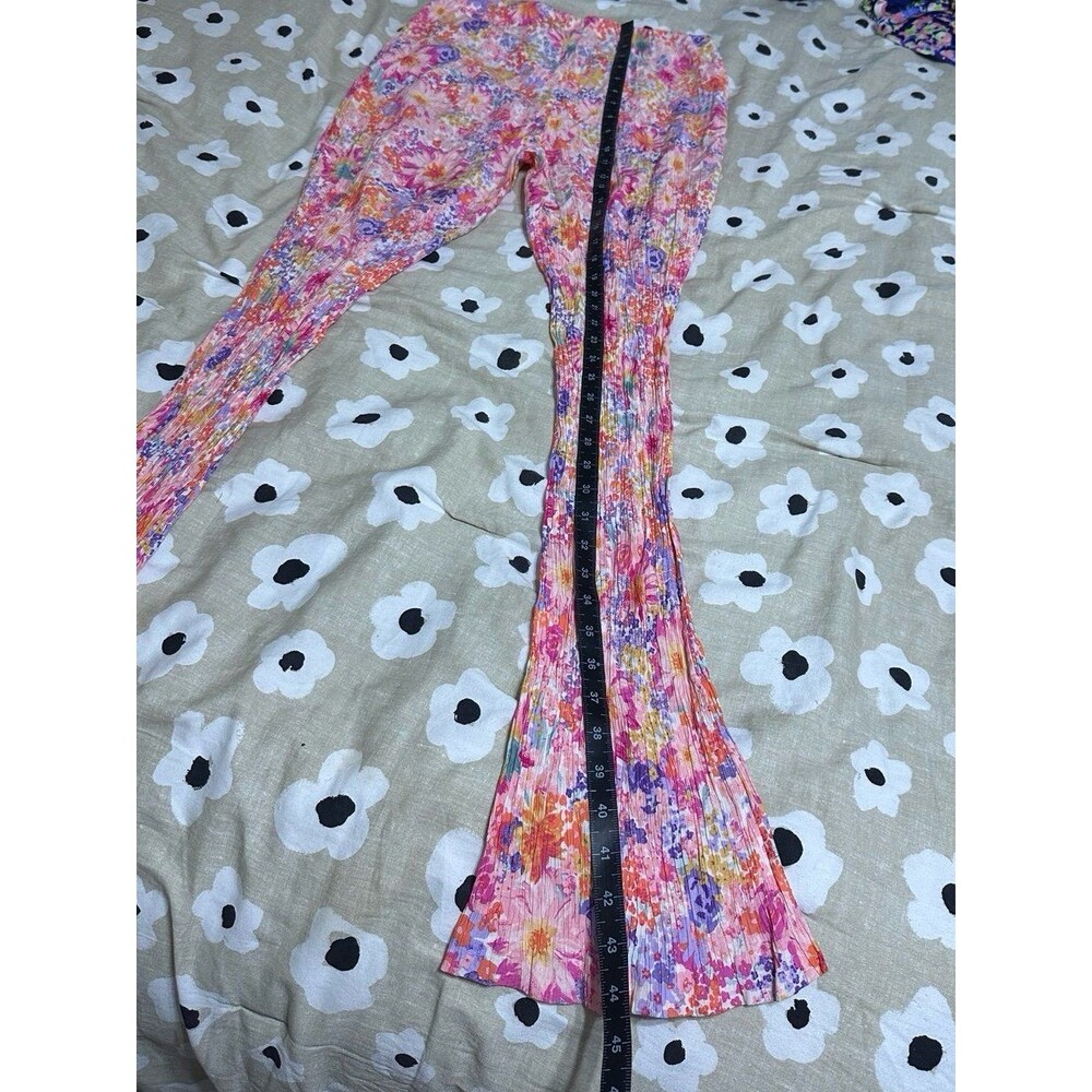 H&M floral bottoms - Picture 5 of 8